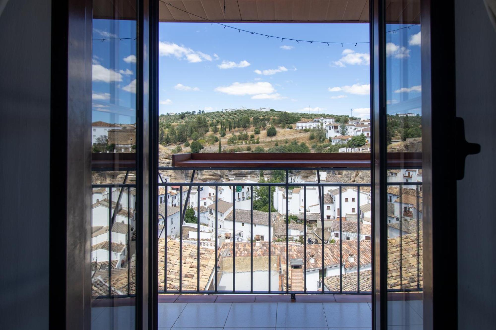 Вилла La Casa De La Lela Setenil De Las Bodegas Номер фото